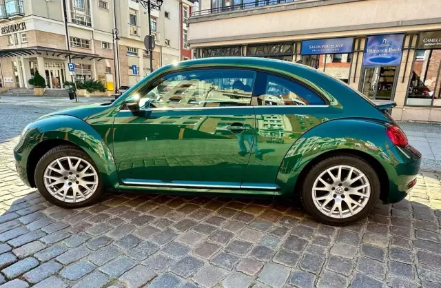 VOLKSWAGEN Beetle 