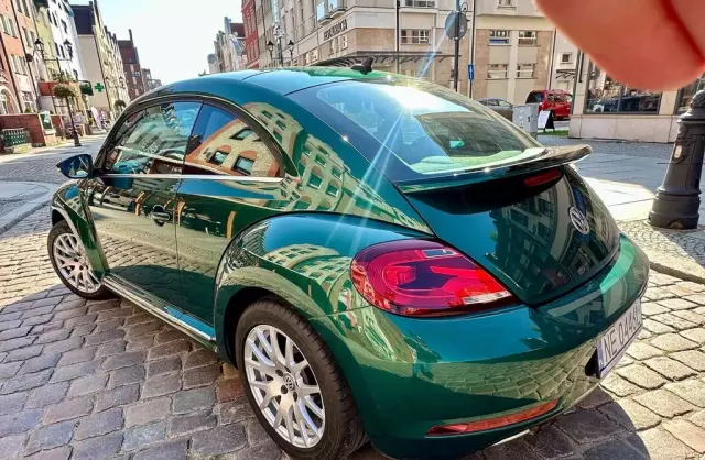 VOLKSWAGEN Beetle 