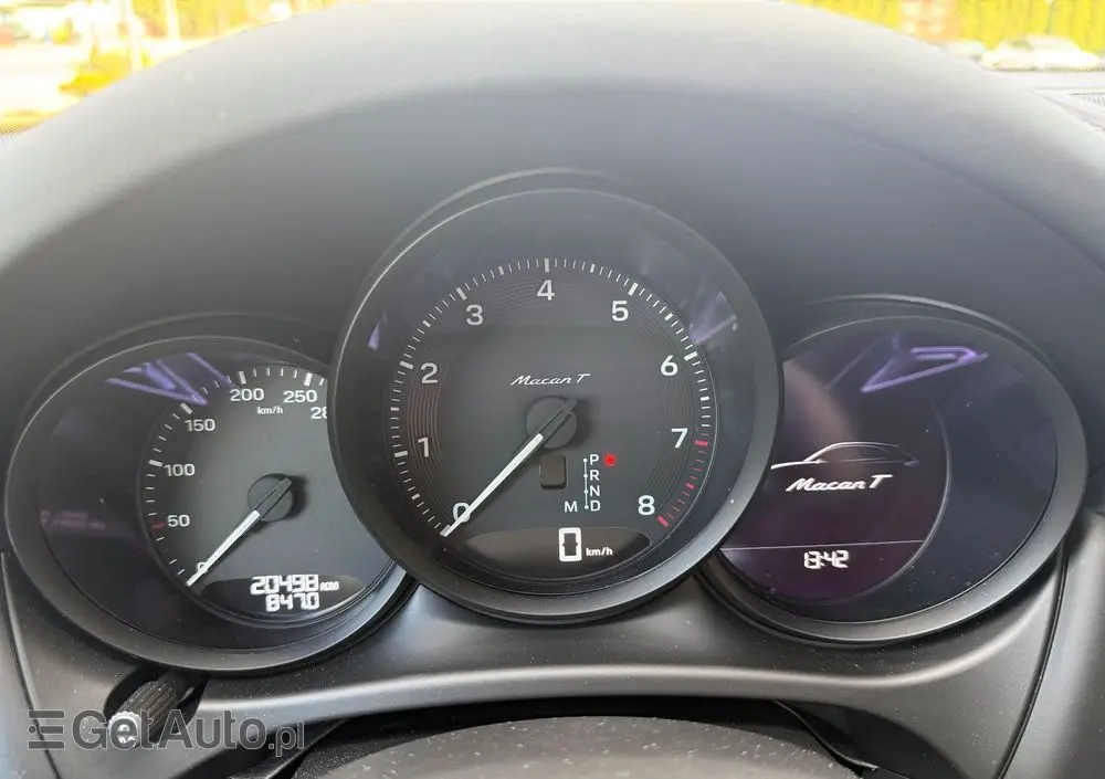 PORSCHE Macan T