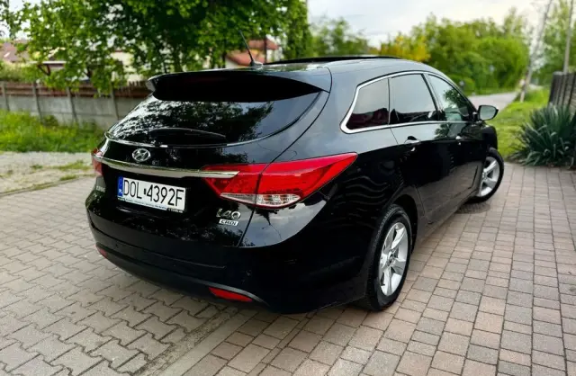 HYUNDAI I40 