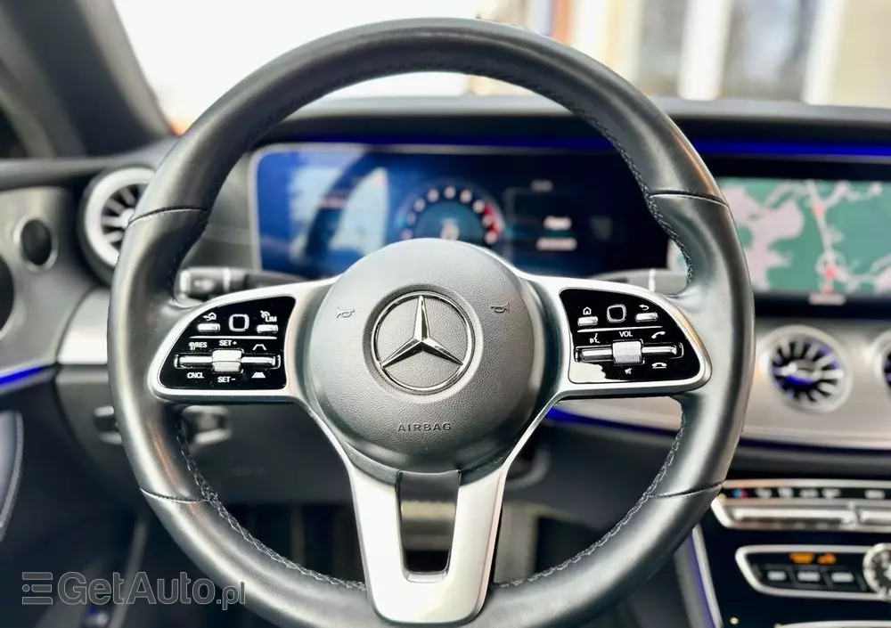 MERCEDES-BENZ Klasa E 200 Cabrio 9G-TRONIC AMG Line