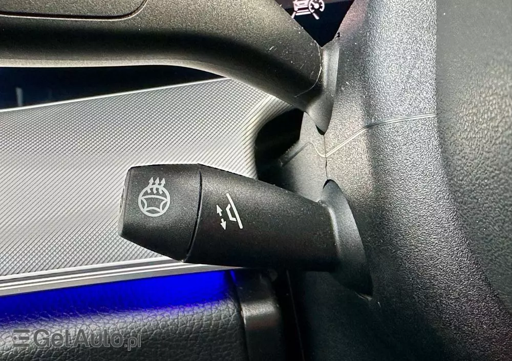 MERCEDES-BENZ Klasa E 200 Cabrio 9G-TRONIC AMG Line