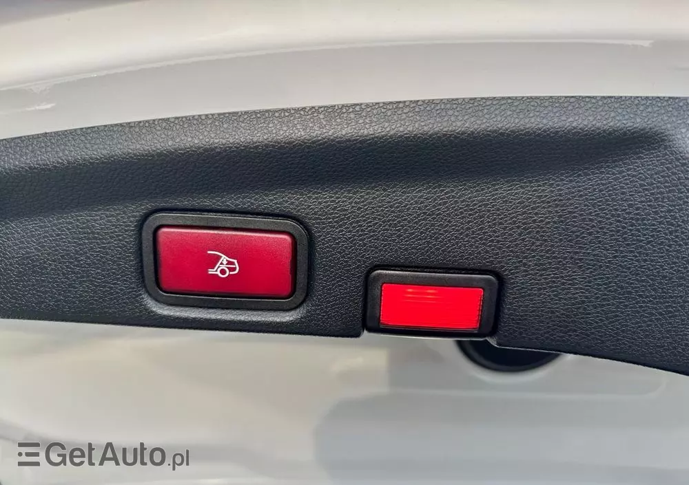 MERCEDES-BENZ Klasa E 200 Cabrio 9G-TRONIC AMG Line