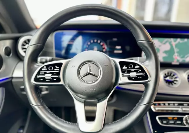 MERCEDES-BENZ Klasa E 200 Cabrio 9G-TRONIC AMG Line