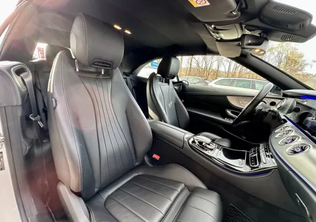 MERCEDES-BENZ Klasa E 200 Cabrio 9G-TRONIC AMG Line