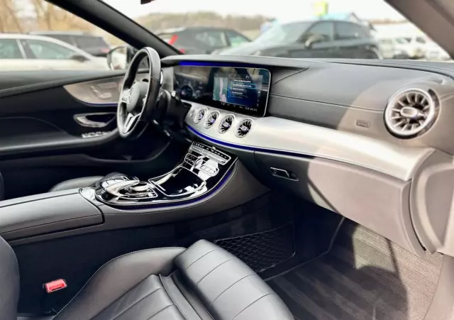 MERCEDES-BENZ Klasa E 200 Cabrio 9G-TRONIC AMG Line