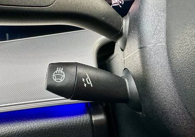 MERCEDES-BENZ Klasa E 200 Cabrio 9G-TRONIC AMG Line