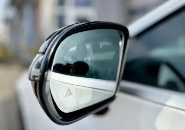 MERCEDES-BENZ Klasa E 200 Cabrio 9G-TRONIC AMG Line