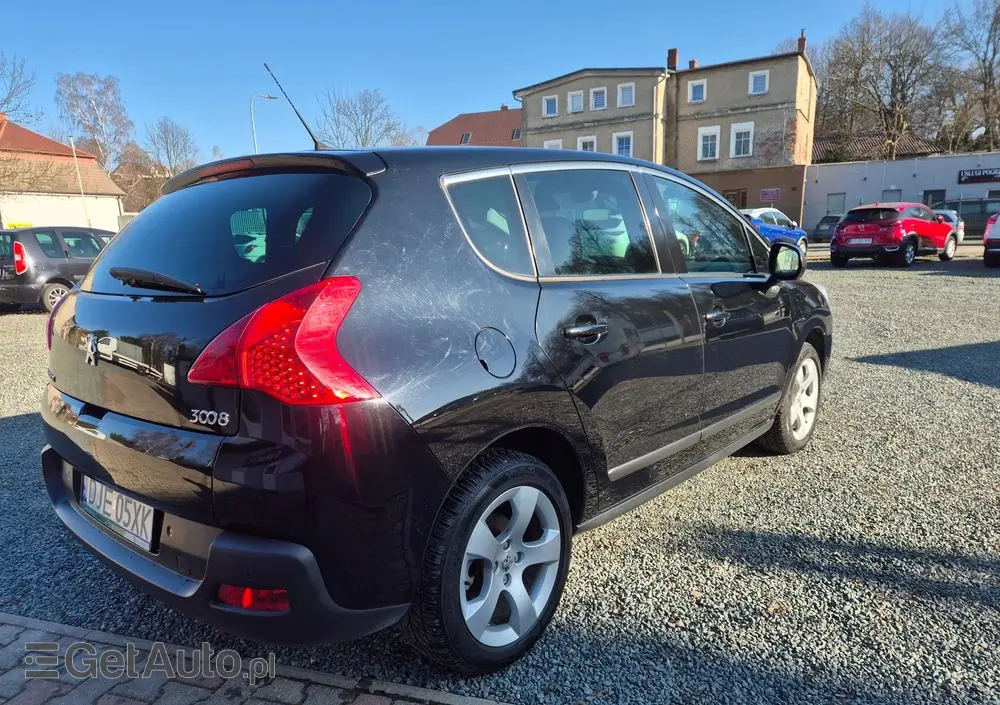 PEUGEOT 3008 1.6 Allure