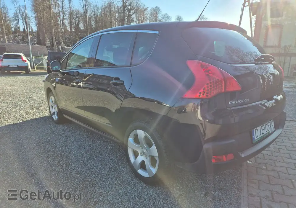 PEUGEOT 3008 1.6 Allure