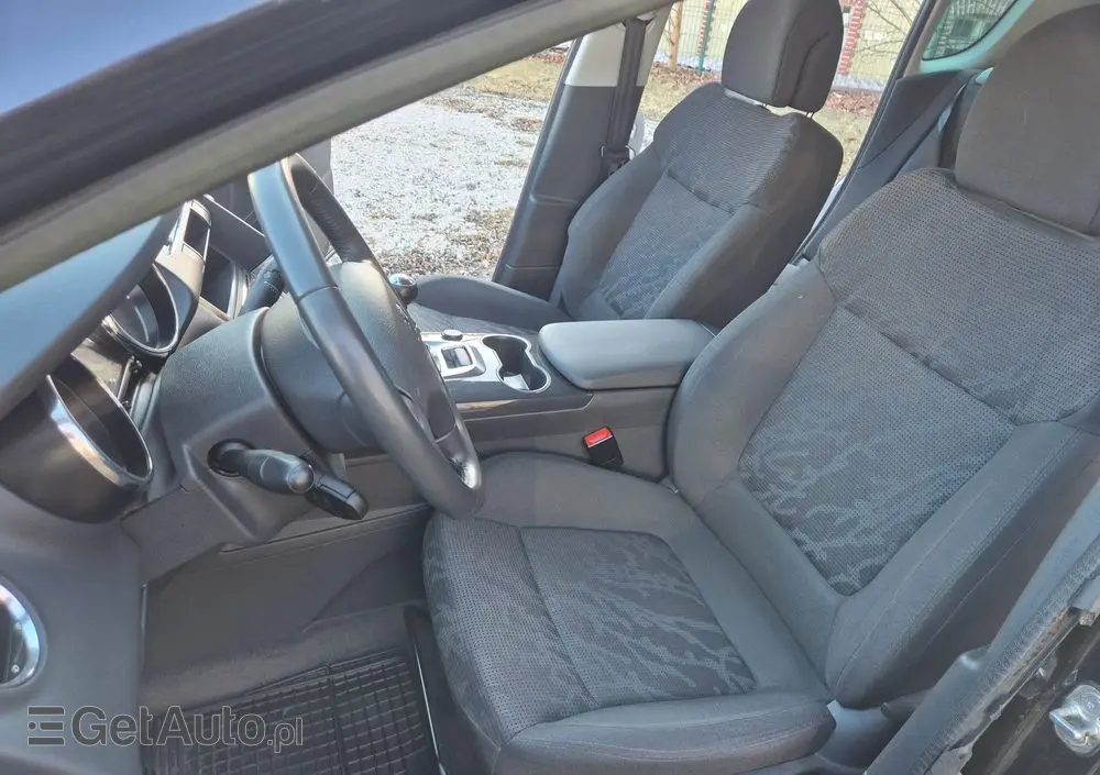 PEUGEOT 3008 1.6 Allure