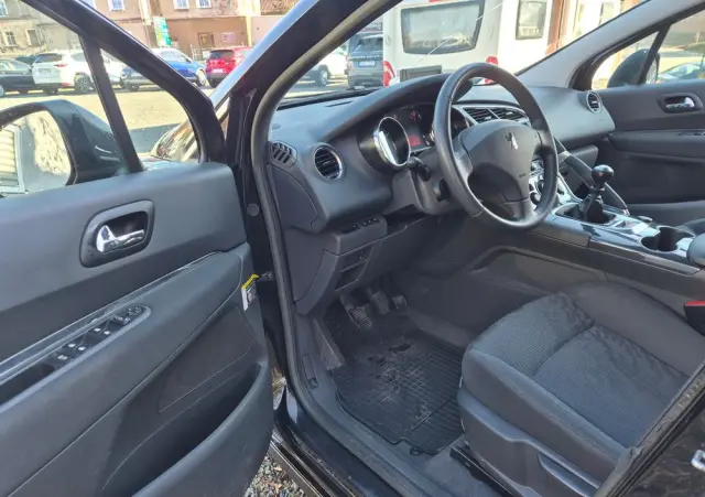 PEUGEOT 3008 1.6 Allure