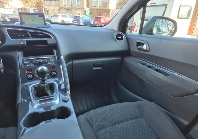 PEUGEOT 3008 1.6 Allure