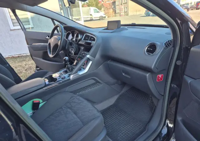 PEUGEOT 3008 1.6 Allure