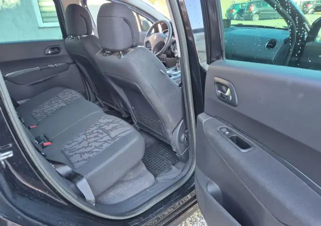 PEUGEOT 3008 1.6 Allure