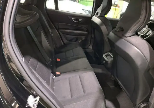 VOLVO V60 B4 D Geartronic Momentum Pro