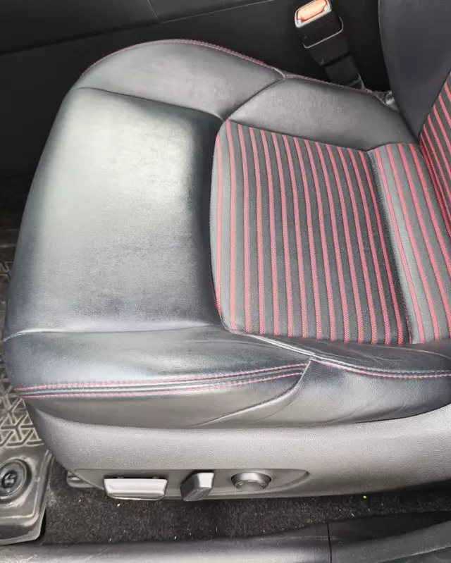 TOYOTA RAV4 2.5 Plug-In Hybrid Selection 4x4