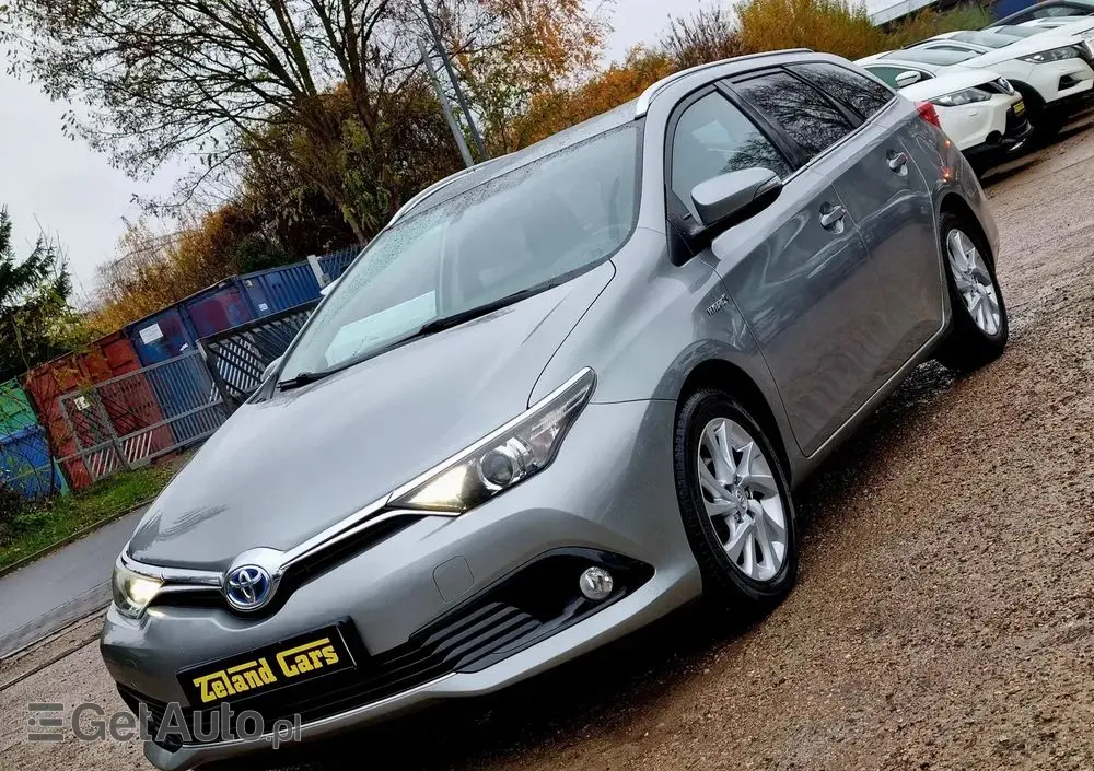TOYOTA Auris Hybrid 135 Comfort