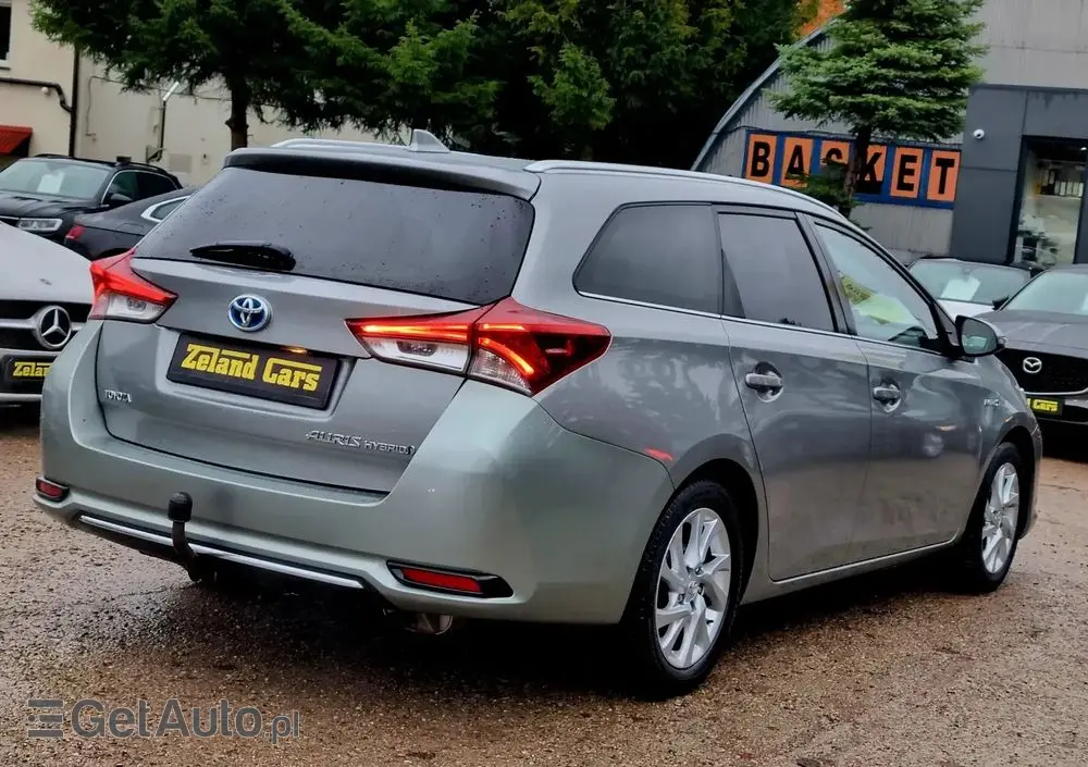 TOYOTA Auris Hybrid 135 Comfort