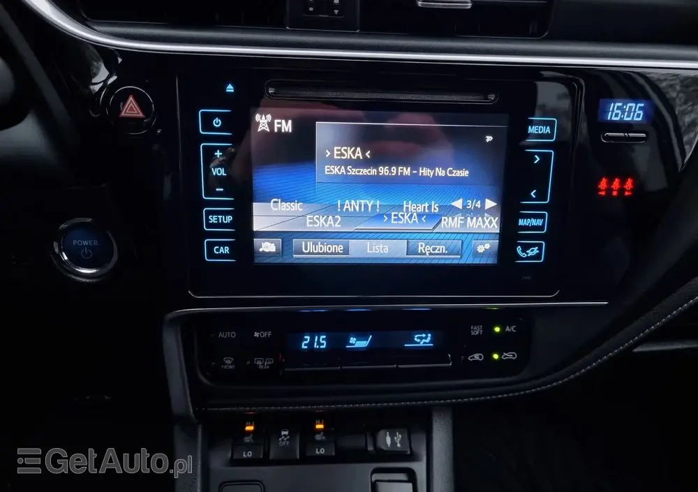 TOYOTA Auris Hybrid 135 Comfort