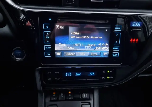 TOYOTA Auris Hybrid 135 Comfort