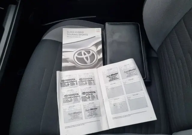 TOYOTA Auris Hybrid 135 Comfort