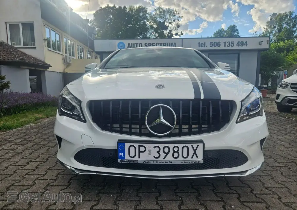 MERCEDES-BENZ CLA 200 UrbanStyle Edition
