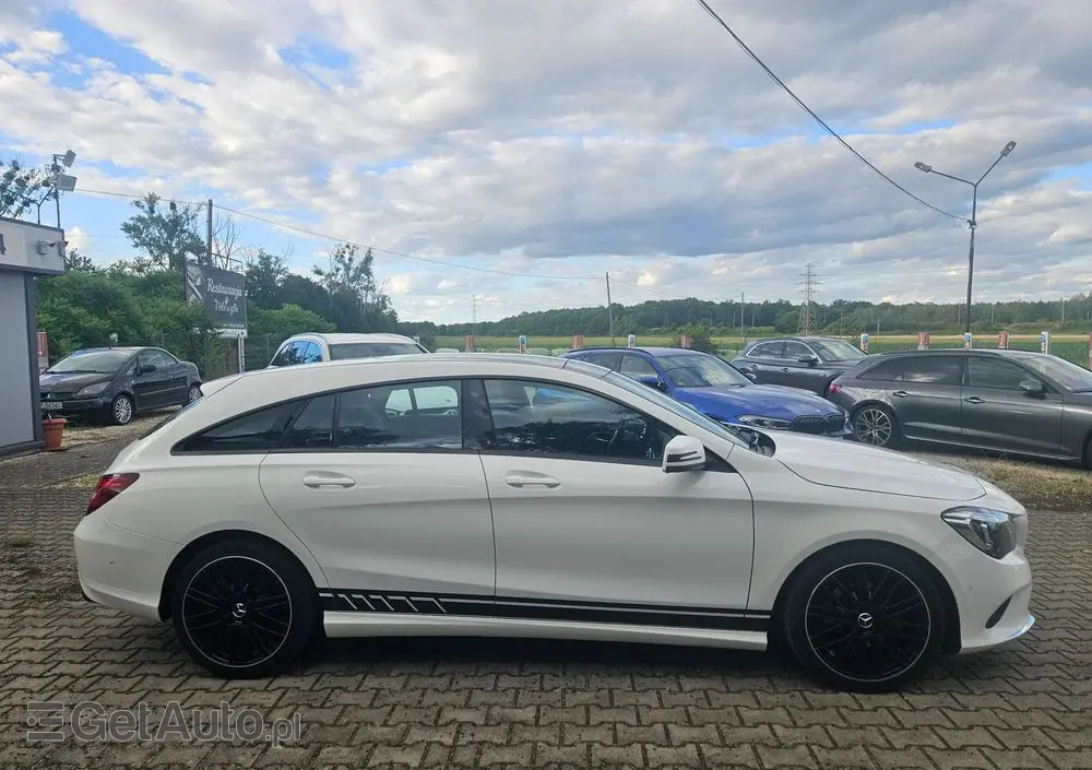 MERCEDES-BENZ CLA 200 UrbanStyle Edition