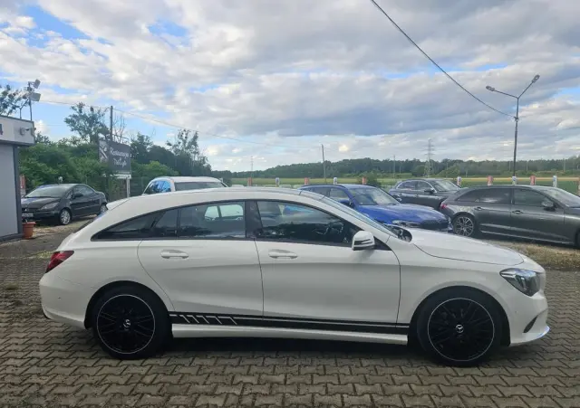 MERCEDES-BENZ CLA 200 UrbanStyle Edition