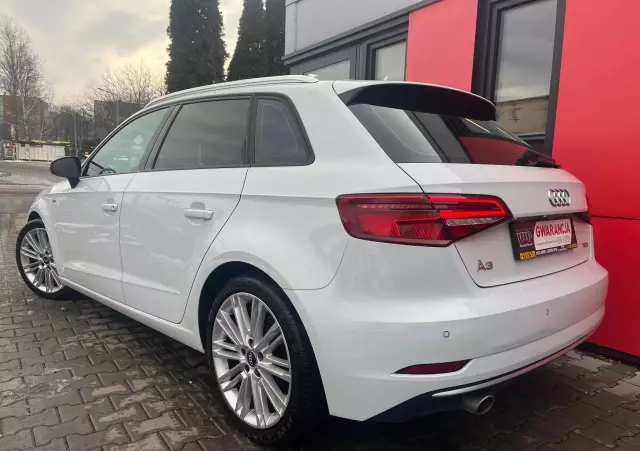 AUDI A3 1.6 TDI Sportback (clean diesel) S line Sportpaket