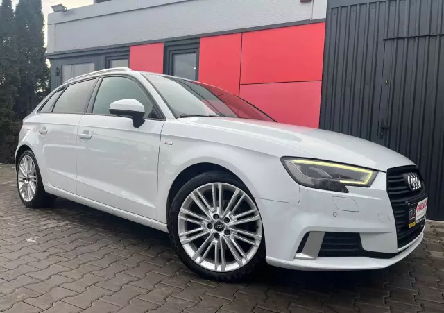 AUDI A3 1.6 TDI Sportback (clean diesel) S line Sportpaket
