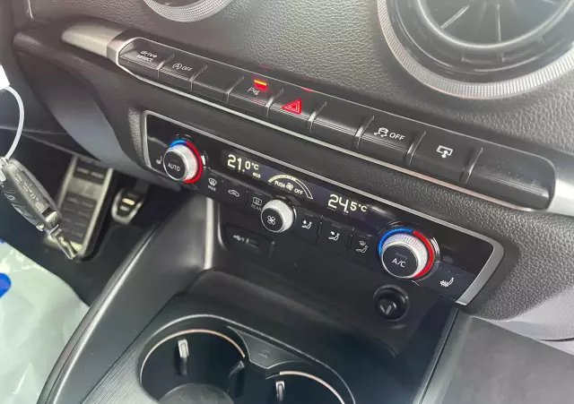 AUDI A3 1.6 TDI Sportback (clean diesel) S line Sportpaket