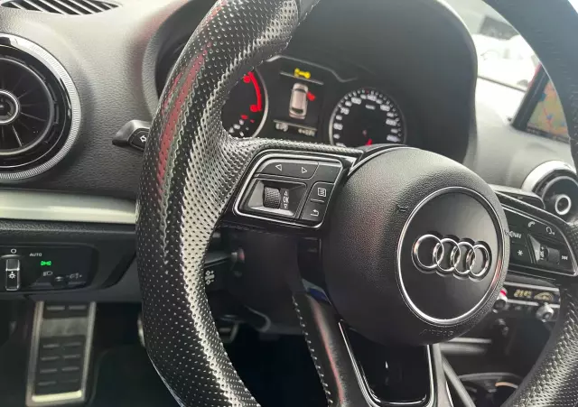 AUDI A3 1.6 TDI Sportback (clean diesel) S line Sportpaket