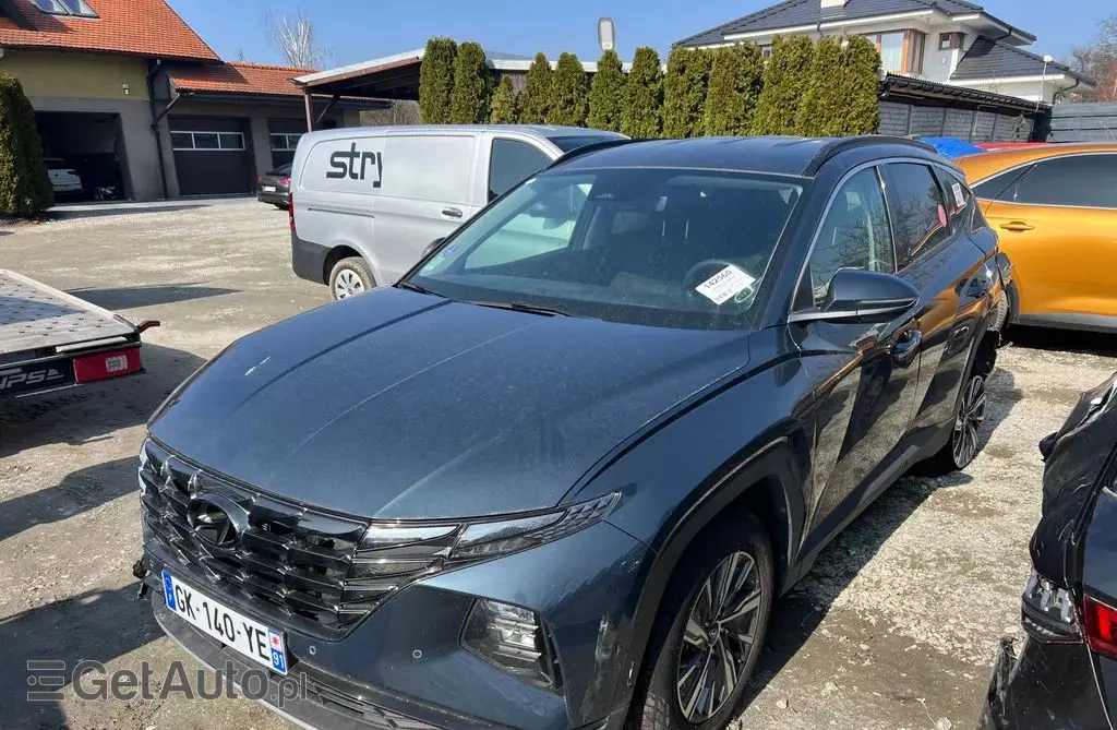 HYUNDAI Tucson 