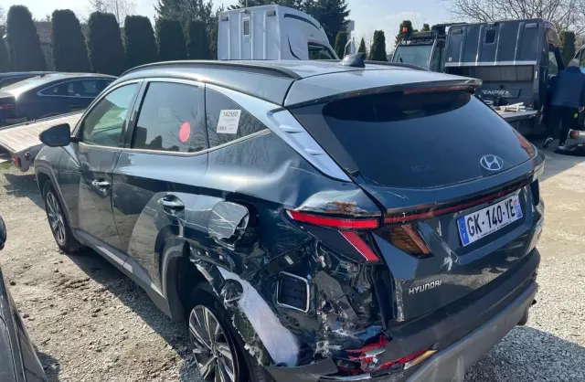 HYUNDAI Tucson 