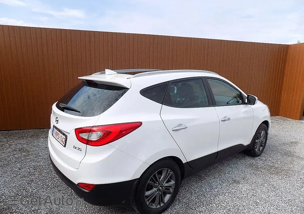 HYUNDAI Ix35 Blue 1.6 2WD Finale Gold