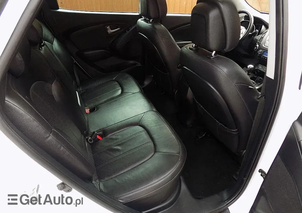 HYUNDAI Ix35 Blue 1.6 2WD Finale Gold