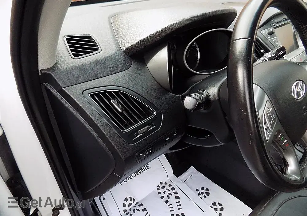 HYUNDAI Ix35 Blue 1.6 2WD Finale Gold