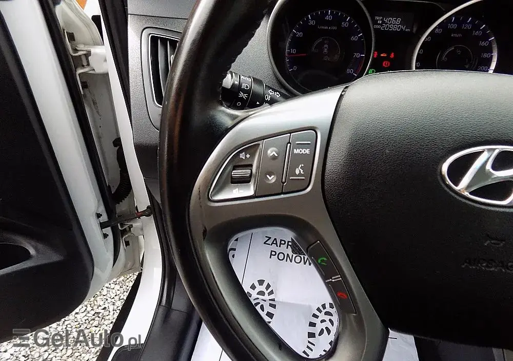 HYUNDAI Ix35 Blue 1.6 2WD Finale Gold