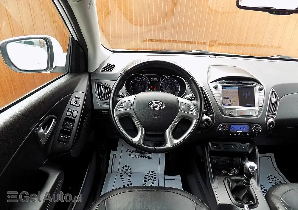 HYUNDAI Ix35 Blue 1.6 2WD Finale Gold