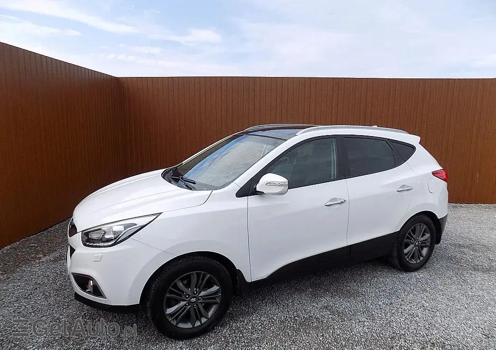 HYUNDAI Ix35 Blue 1.6 2WD Finale Gold