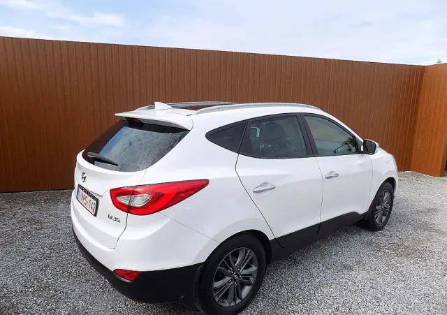 HYUNDAI Ix35 Blue 1.6 2WD Finale Gold