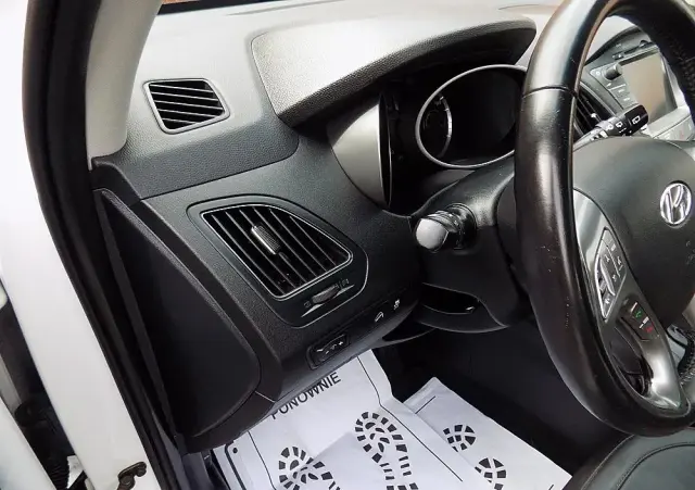 HYUNDAI Ix35 Blue 1.6 2WD Finale Gold