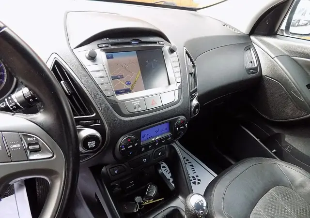 HYUNDAI Ix35 Blue 1.6 2WD Finale Gold