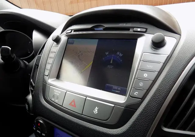 HYUNDAI Ix35 Blue 1.6 2WD Finale Gold