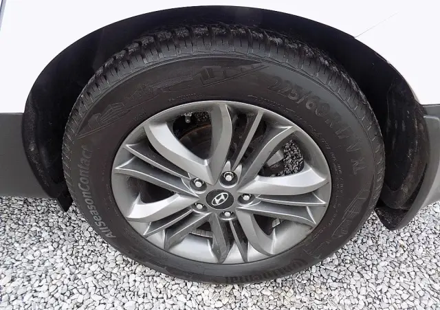 HYUNDAI Ix35 Blue 1.6 2WD Finale Gold