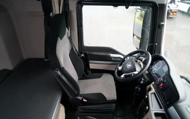 MAN TGX 18.470 / LOW DECK / MEGA / REGULOWANE SIODŁO / 2020 ROK / NA 