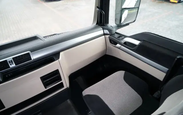 MAN TGX 18.470 / LOW DECK / MEGA / REGULOWANE SIODŁO / 2020 ROK / NA 