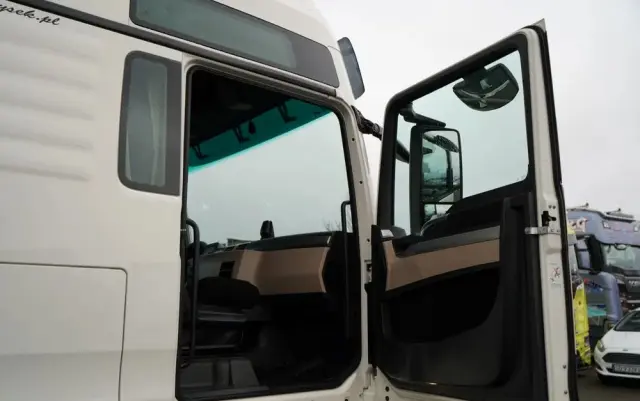 MAN TGX 18.470 / LOW DECK / MEGA / REGULOWANE SIODŁO / 2020 ROK / NA 
