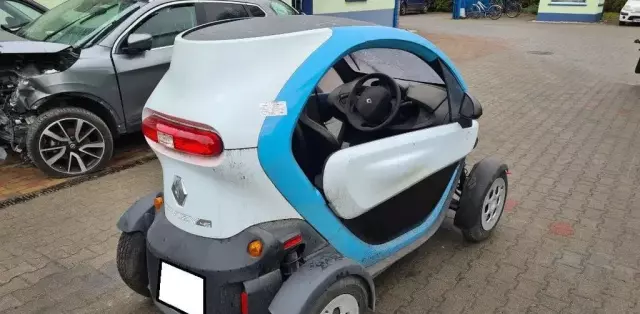 RENAULT Twizy 